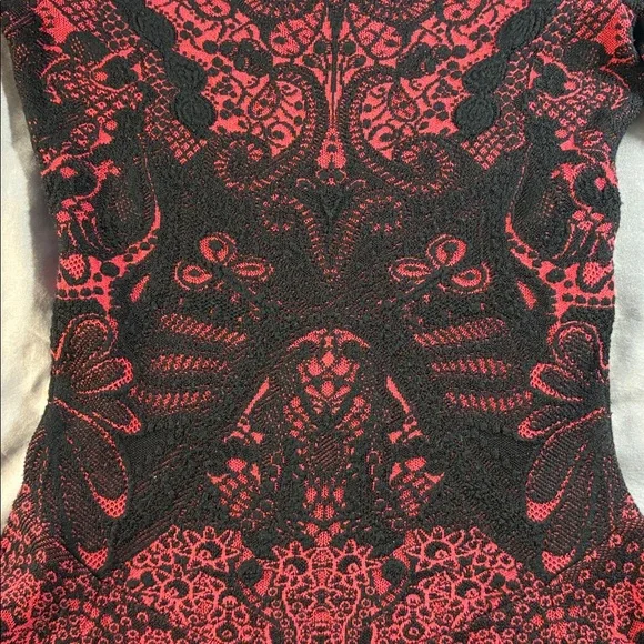 Alexander McQueen Wool Blend Lace Pattern Dress Red Black Stretch Fit n  Flare Sm